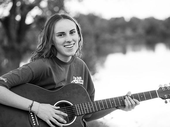 Sophia b&w 0128