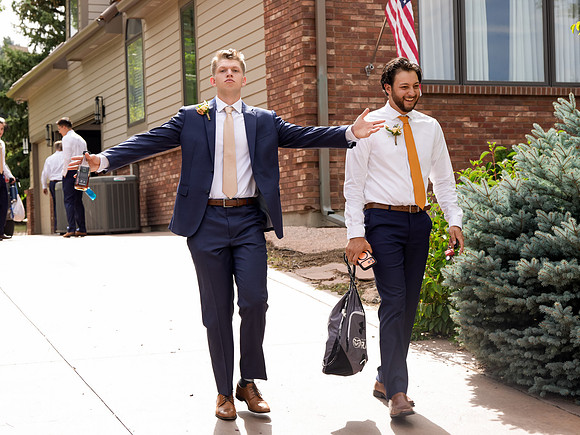 Cannon and Groomsmen getting ready_09.12.26_0114