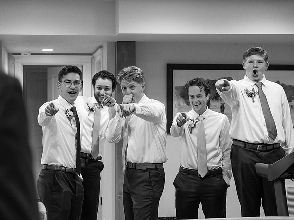 Cannon and Groomsmen getting ready_09.12.26_0090