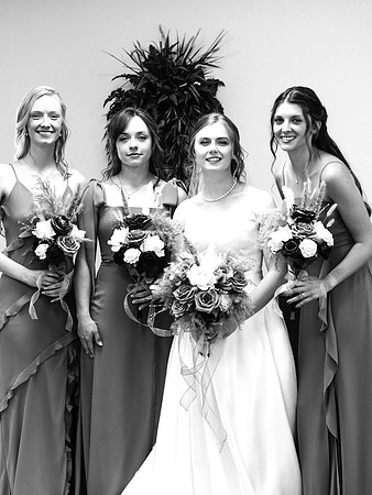 B_Pre Ceremony Formals_0038