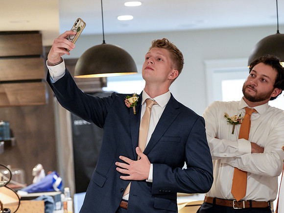 Cannon and Groomsmen getting ready_09.12.26_0093