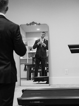 Cannon and Groomsmen getting ready_09.12.26_0092