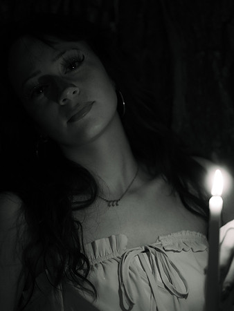 Emma b&w 0125