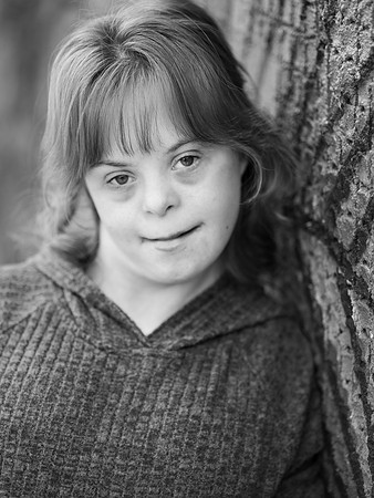 Sarah b&w032