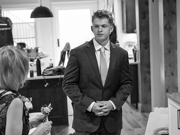 Cannon and Groomsmen getting ready_09.12.26_0082