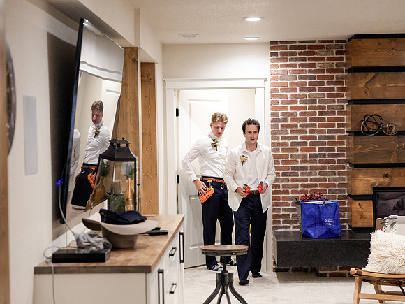 Cannon and Groomsmen getting ready_09.12.26_0028