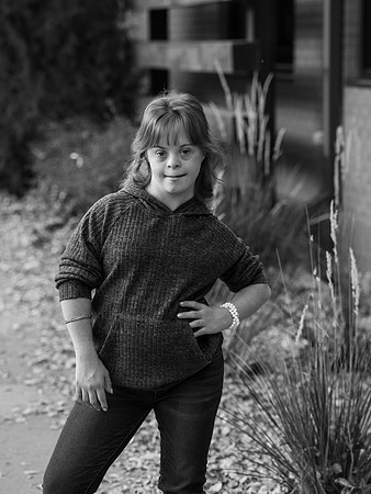 Sarah b&w013