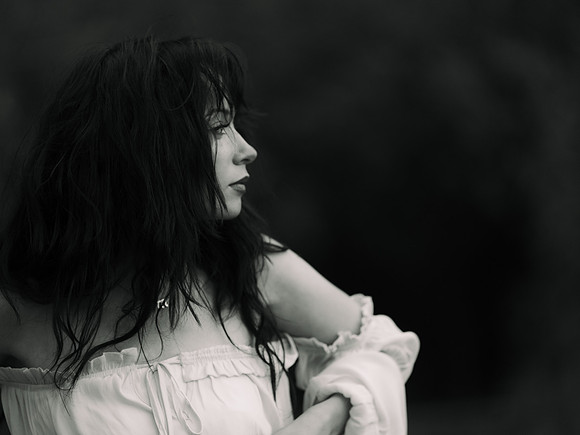 Emma b&w 0109