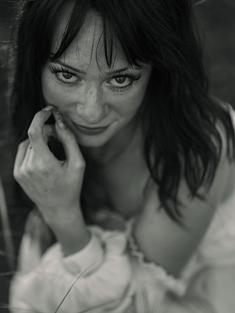Emma b&w 0052