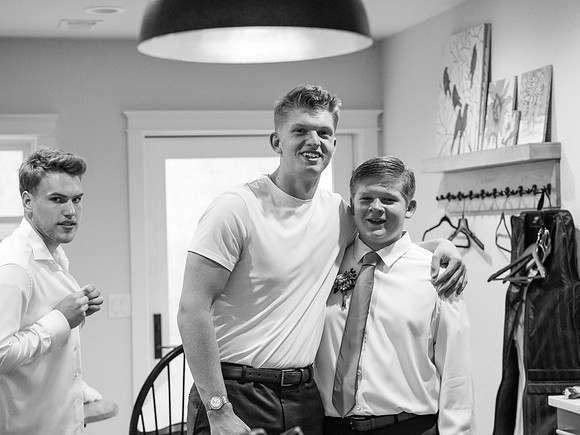 Cannon and Groomsmen getting ready_09.12.26_0039