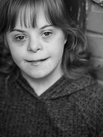 Sarah b&w049