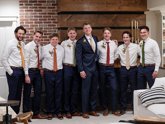 Cannon and Groomsmen getting ready_09.12.26_0112