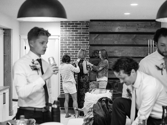 Cannon and Groomsmen getting ready_09.12.26_0047