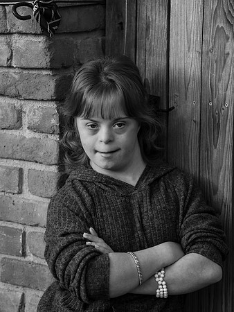 Sarah b&w007