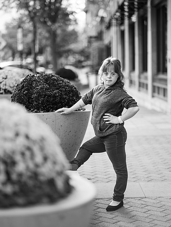 Sarah b&w059