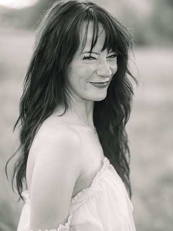 Emma b&w 0071
