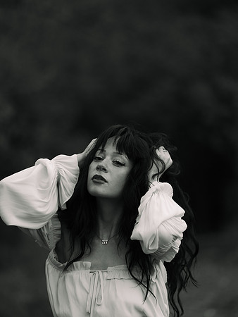 Emma b&w 0110