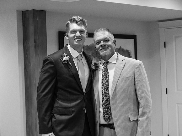 Cannon and Groomsmen getting ready_09.12.26_0104