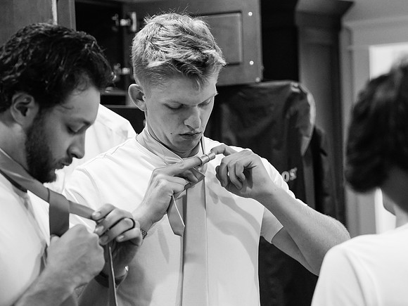 Cannon and Groomsmen getting ready_09.12.26_0004