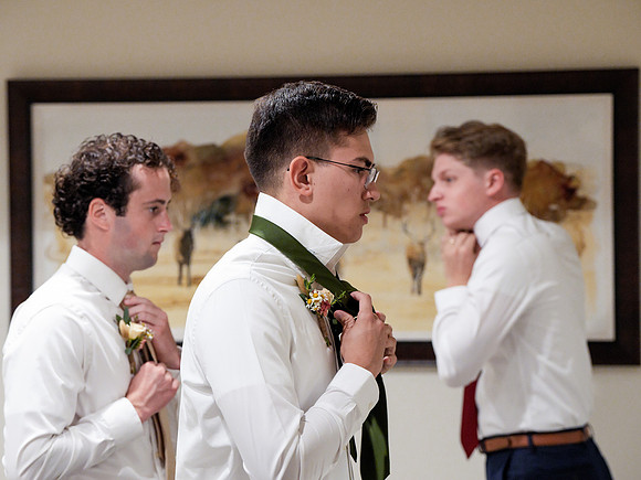Cannon and Groomsmen getting ready_09.12.26_0041
