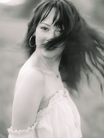 Emma b&w 0072