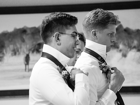 Cannon and Groomsmen getting ready_09.12.26_0035