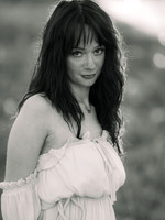 Emma b&w 0012