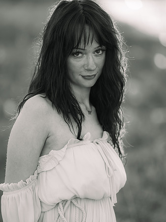 Emma b&w 0012