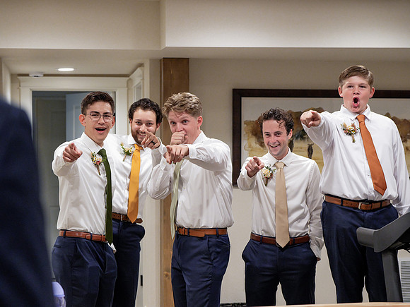 Cannon and Groomsmen getting ready_09.12.26_0090