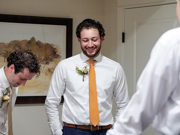 Cannon and Groomsmen getting ready_09.12.26_0073
