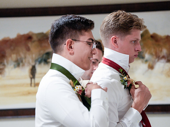 Cannon and Groomsmen getting ready_09.12.26_0035