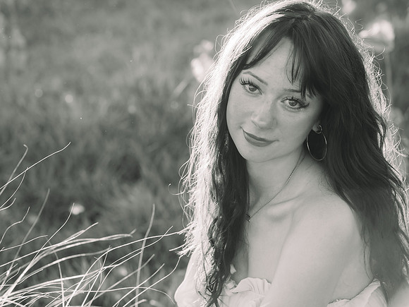 Emma b&w 0042