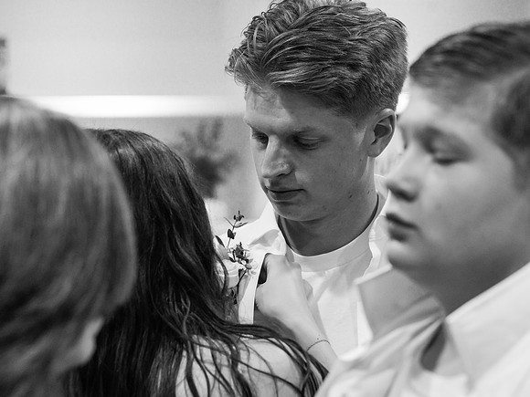 Cannon and Groomsmen getting ready_09.12.26_0017