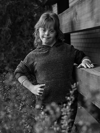 Sarah b&w017