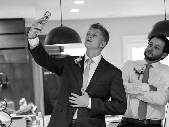 Cannon and Groomsmen getting ready_09.12.26_0093