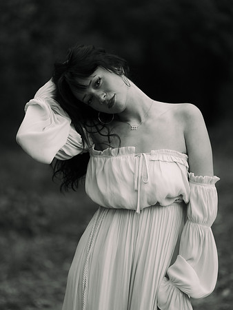 Emma b&w 0111