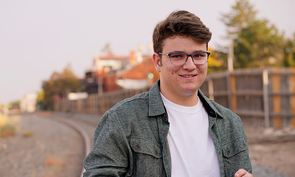 Ben Goodrich Senior Portraits_0009