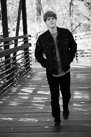 Nathan Semmens Senior Portraits 0027