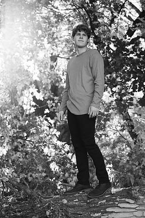 Nathan Semmens Senior Portraits 0033