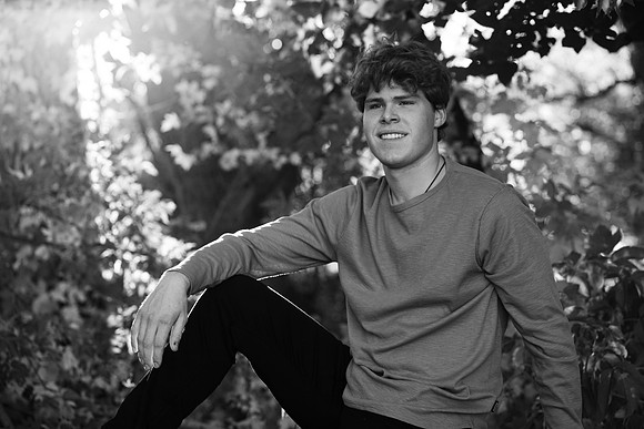 Nathan Semmens Senior Portraits 0040