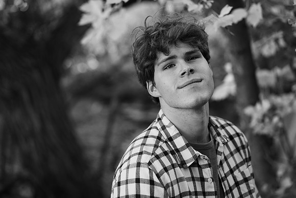 Nathan Semmens Senior Portraits 0062