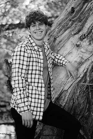 Nathan Semmens Senior Portraits 0066
