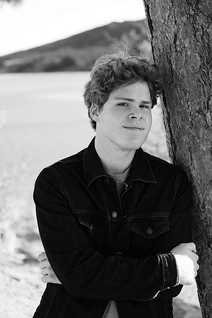 Nathan Semmens Senior Portraits 0093