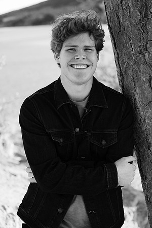 Nathan Semmens Senior Portraits 0094