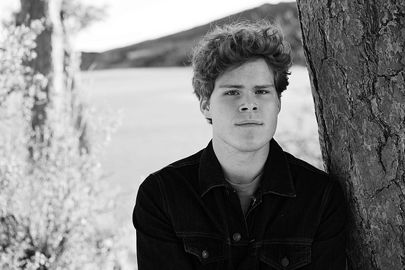 Nathan Semmens Senior Portraits 0095