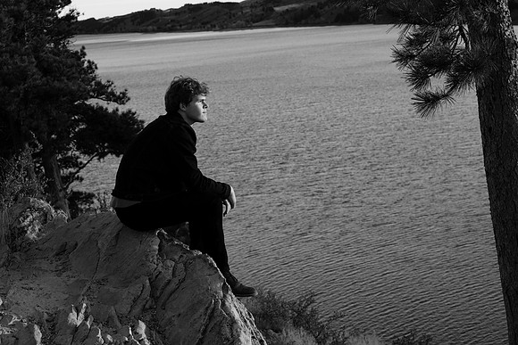 Nathan Semmens Senior Portraits 0100