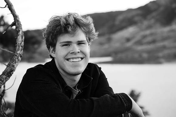Nathan Semmens Senior Portraits 0104