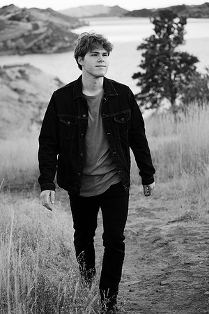 Nathan Semmens Senior Portraits 0118