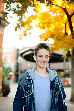 Colin Eastwood Senior Portraits 0059