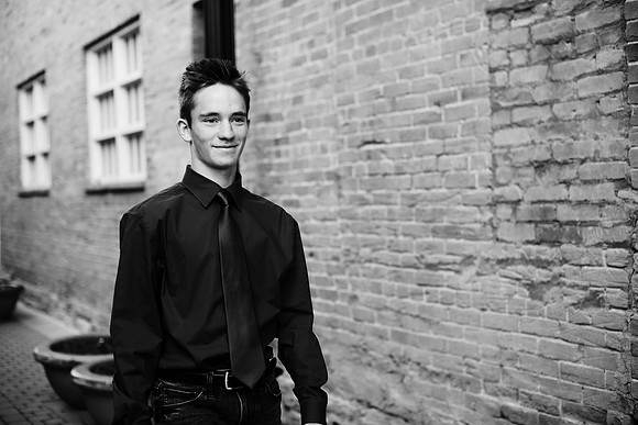 Colin Eastwood Senior Portraits 0024